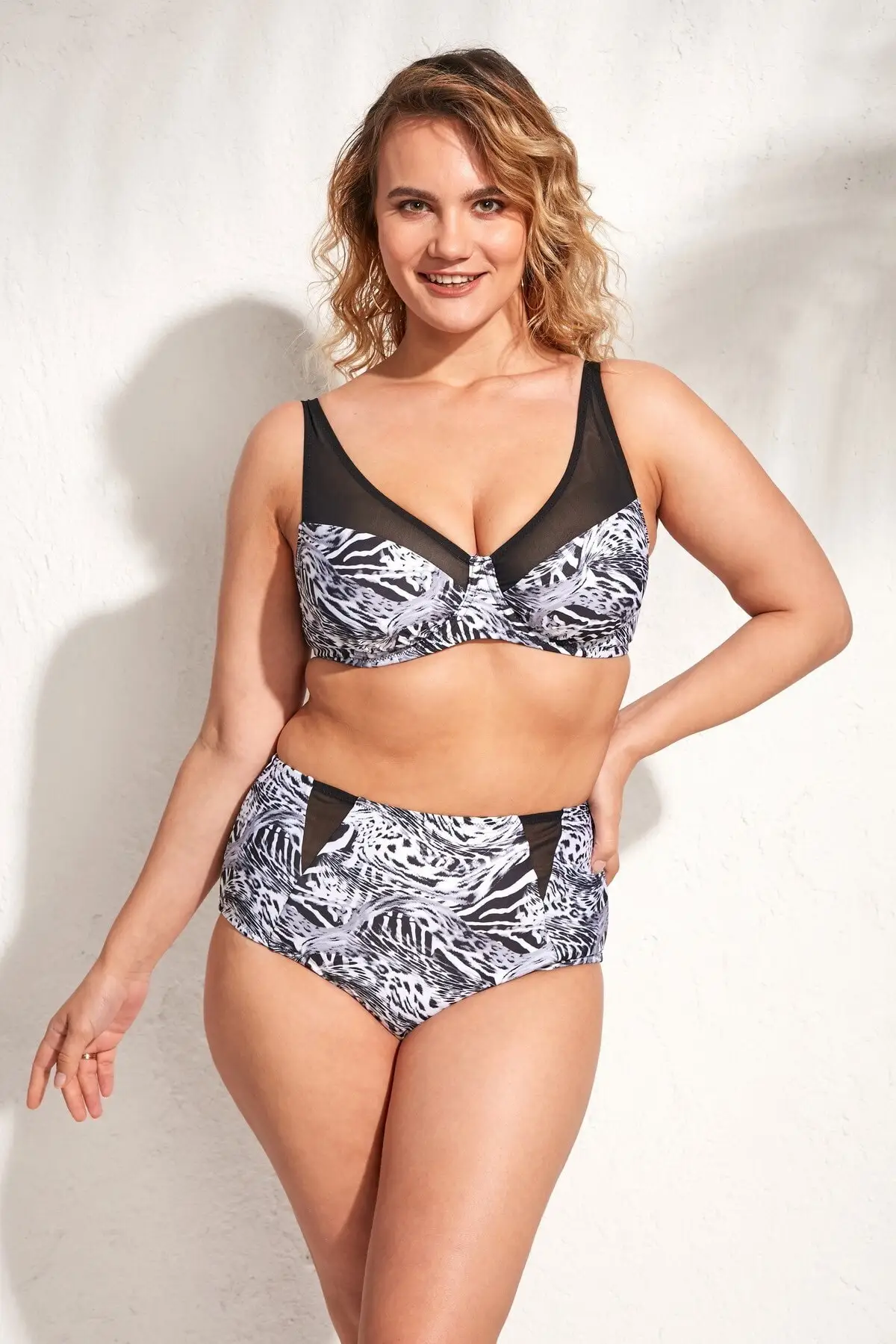 Women's Bikini Set Swimwear Lady Swimsuit Beach Wear Bathing Suit Sexy Bikini 2022 New Push Up Bikinis Suit
Women's Bikini Set Swimwear Lady Swimsuit Beach Wear Bathing Suit Sexy Bikini 2022 New Push Up Bikinis Suit