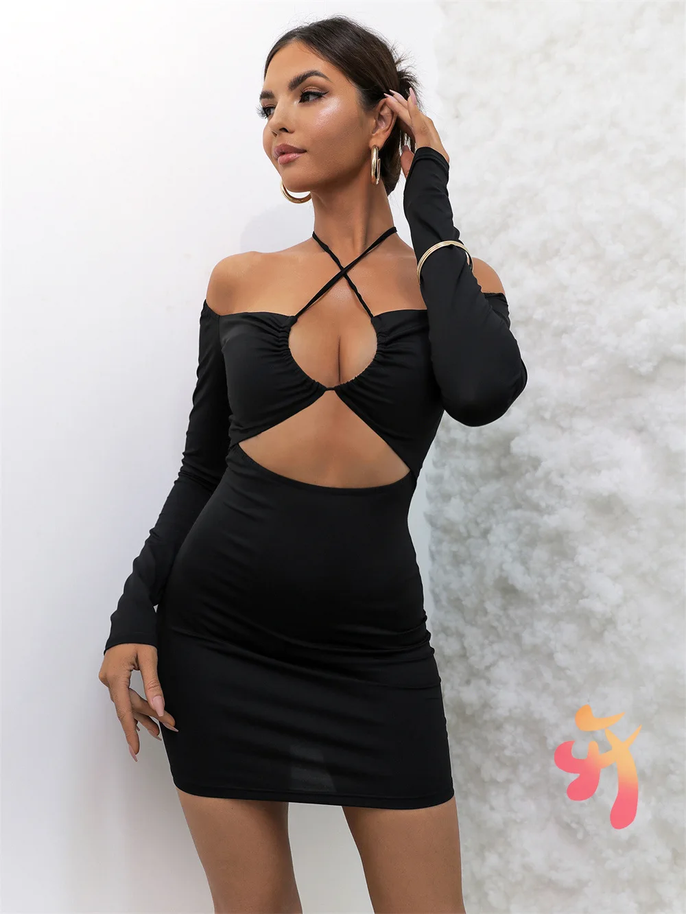 European and American Women's Sexy Low-cut Lace Up Strappy Party Skirt Hollow Long Sleeve Black Bodycon Mini Dress
European and American Women's Sexy Low-cut Lace Up Strappy Party Skirt Hollow Long Sleeve Black Bodycon Mini Dress