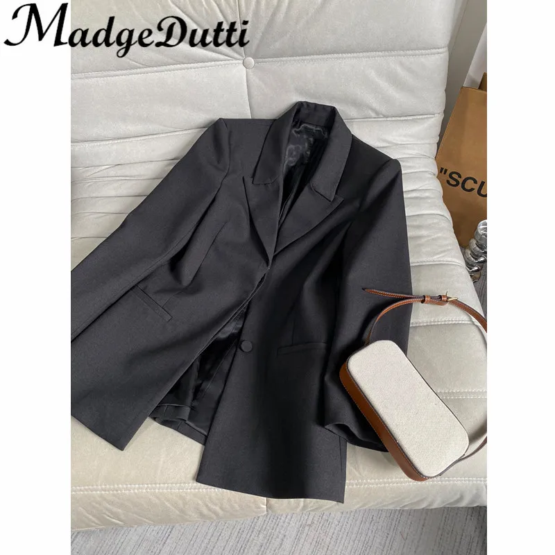10.12 MadgeDutti 2022 Autumn Winter New Black Wool Cascading Peaked Lapel Blazer Coat Women
10.12 MadgeDutti 2022 Autumn Winter New Black Wool Cascading Peaked Lapel Blazer Coat Women