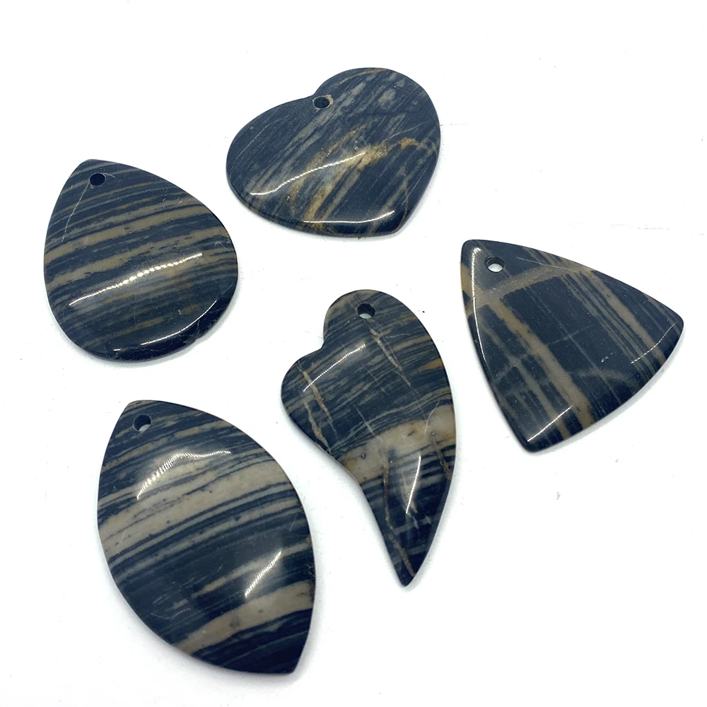 Natural Stone Black and White Striped Zebra Agate Quartz Pendant Irregular Set Exquisite Jewelry Making DIY Necklace Accessories
Natural Stone Black and White Striped Zebra Agate Quartz Pendant Irregular Set Exquisite Jewelry Making DIY Necklace Accessories