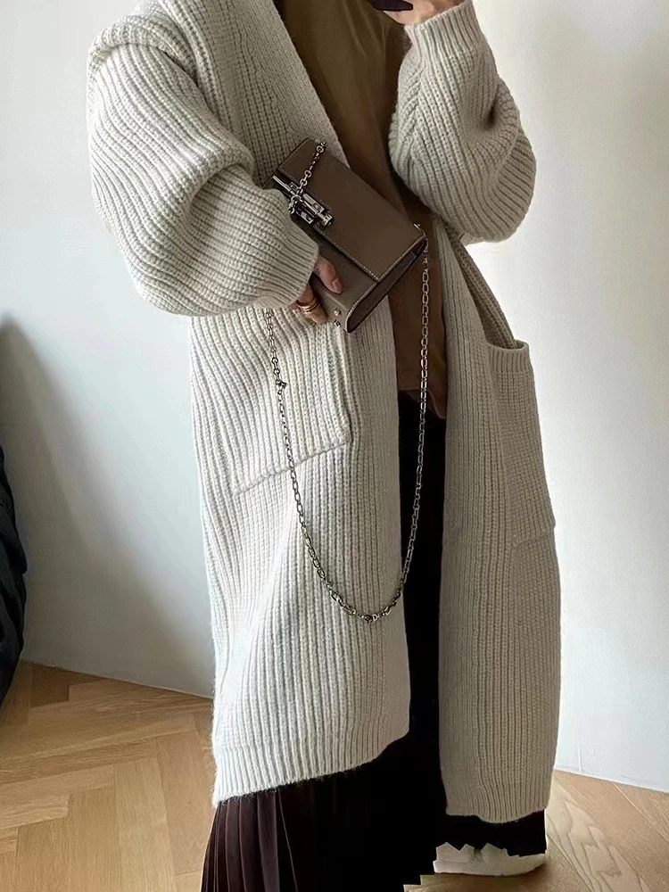 Autumn Winter Knitted Cardigan Women Sweater Jacket 2022 Elegant Vintage Loose Long Outerwear Maxi Y2k Sweater Coat Soft Jacket
Autumn Winter Knitted Cardigan Women Sweater Jacket 2022 Elegant Vintage Loose Long Outerwear Maxi Y2k Sweater Coat Soft Jacket