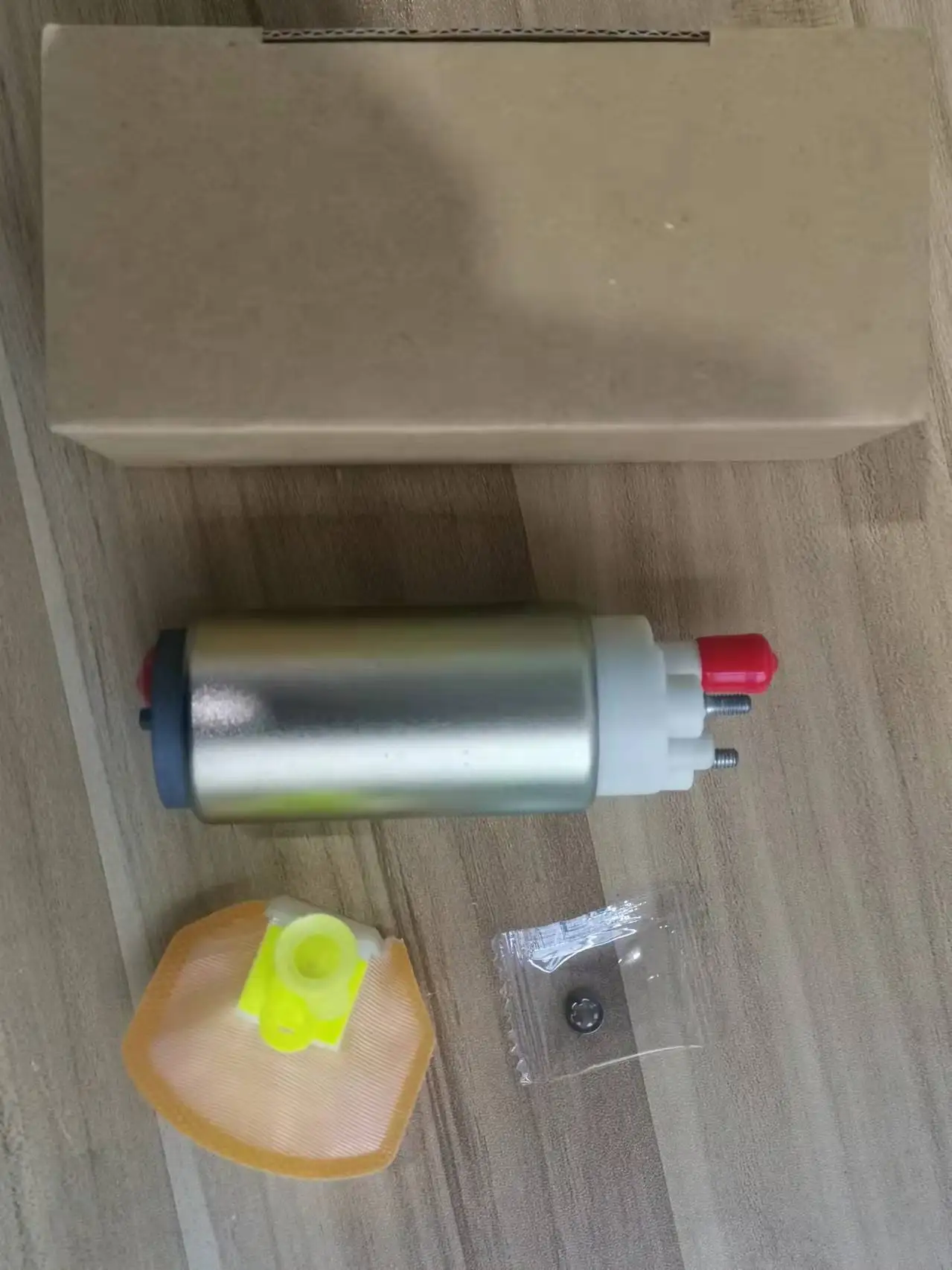 Fuel Pump Kit for Suzuki GSX-R600 / GSX-R750 / GSX-R1000,GSX1300R,Geo Tracker,OE 15100-80C01, 15100-01H00, 15100-57B10
Fuel Pump Kit for Suzuki GSX-R600 / GSX-R750 / GSX-R1000,GSX1300R,Geo Tracker,OE 15100-80C01, 15100-01H00, 15100-57B10