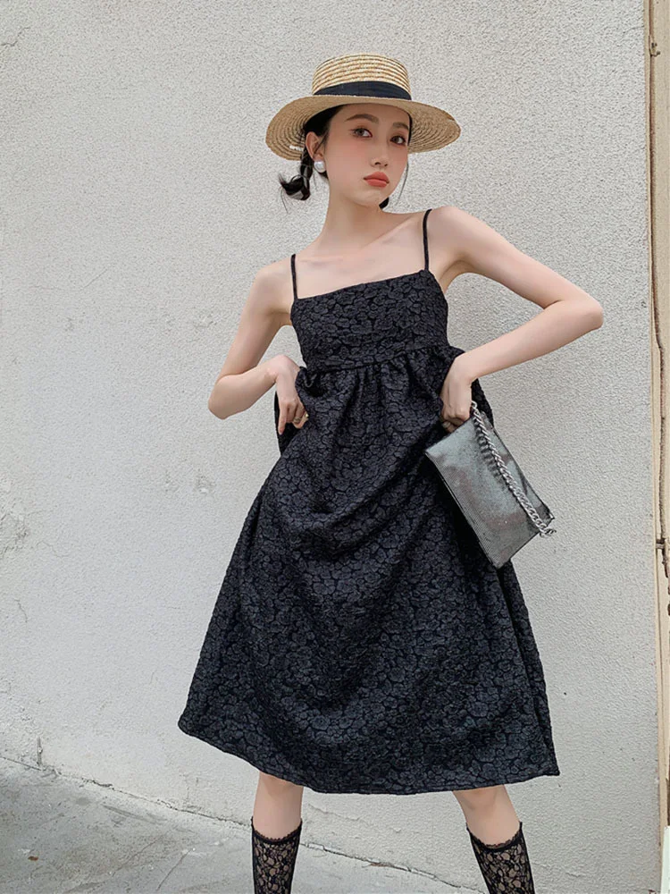 Vintage Black Jacquard Slip Knee-length Dress Women A-line Sleeveless Slash Neck Loose 2022 Summer Female Clothing G607
Vintage Black Jacquard Slip Knee-length Dress Women A-line Sleeveless Slash Neck Loose 2022 Summer Female Clothing G607