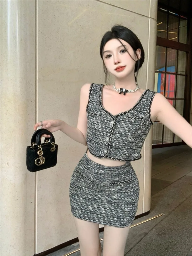 Luxury Summer Sweet Tweed Two Piece Set Fashion Women V-Neck Sleeveless Tank Short Tops +Short Skirts Suits
Luxury Summer Sweet Tweed Two Piece Set Fashion Women V-Neck Sleeveless Tank Short Tops +Short Skirts Suits
