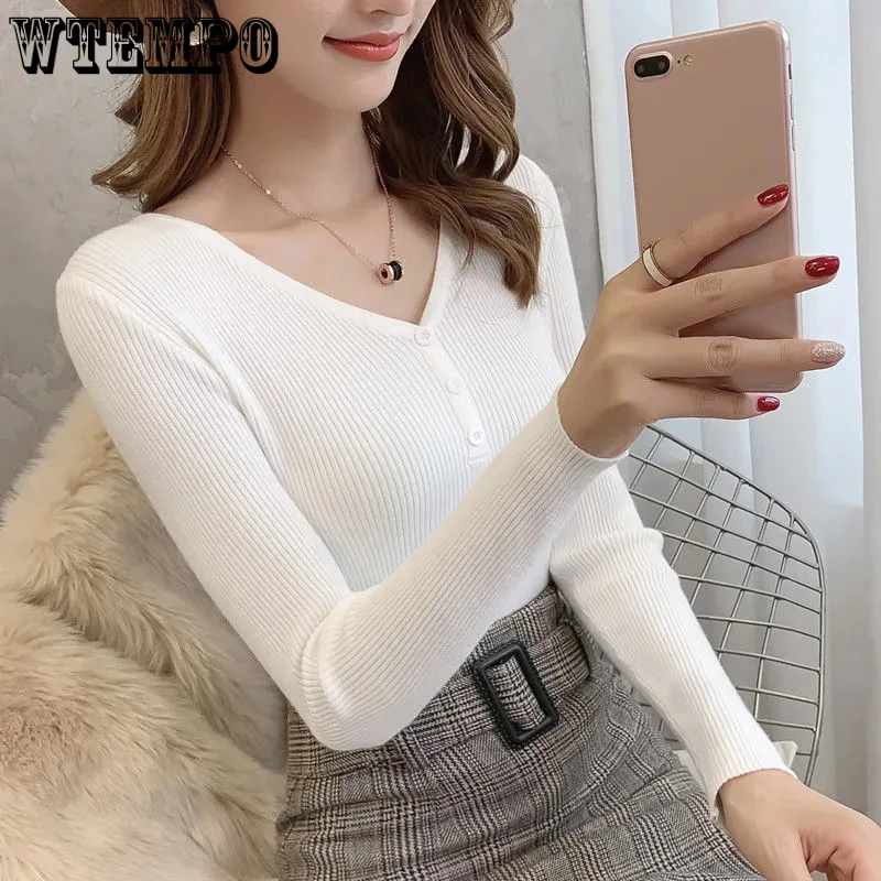 Женский трикотажный пуловер с V-образным вырезом и длинным рукавом 
Женский трикотажный пуловер с V-образным вырезом и длинным рукавом