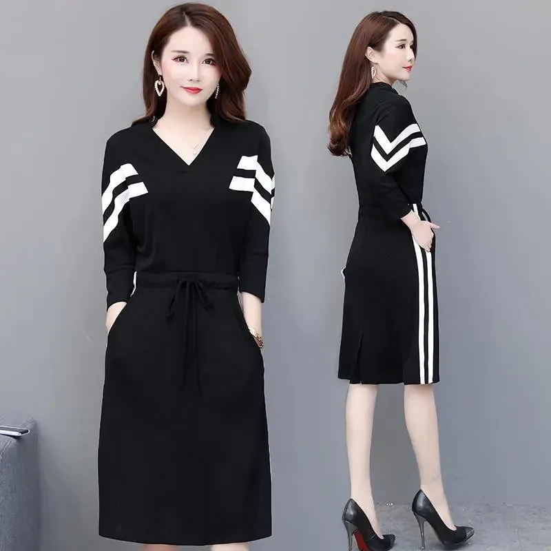 Women Dress 3/4 Sleeve Dress Sport Style Fashion Dress for Ladies v neck slim a line Black dress Party Elegant Skater Dress New
Women Dress 3/4 Sleeve Dress Sport Style Fashion Dress for Ladies v neck slim a line Black dress Party Elegant Skater Dress New