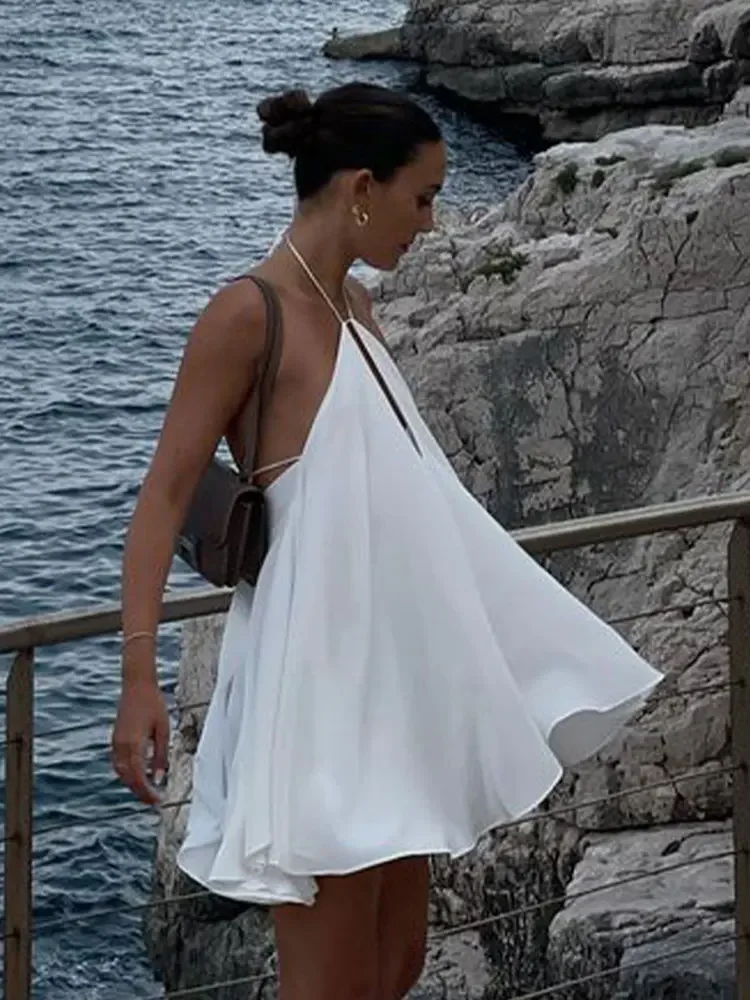Sexy Backless Women Halter Lace Up Mini Dress Fashion Solid Hollow Out A-line Dresses 2023 Summer Lady Beach Holiday Style Robe
Sexy Backless Women Halter Lace Up Mini Dress Fashion Solid Hollow Out A-line Dresses 2023 Summer Lady Beach Holiday Style Robe