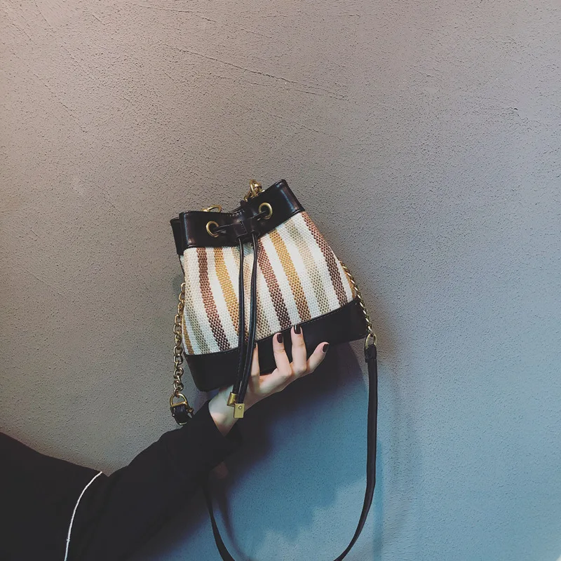 Luxury Design Bucket Bag for Women 2022 New Fashion All-match Color Contrast One Shoulder Bags PU and Canvas Mini Handbags Cc Gg
Luxury Design Bucket Bag for Women 2022 New Fashion All-match Color Contrast One Shoulder Bags PU and Canvas Mini Handbags Cc Gg