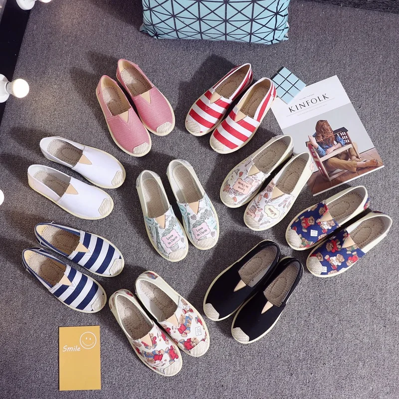 New Basic Female Flats Women Shallow Painting Canvas Shoes Ladies Slip-On Casual Shoes Breathable Fabric Loafers
New Basic Female Flats Women Shallow Painting Canvas Shoes Ladies Slip-On Casual Shoes Breathable Fabric Loafers