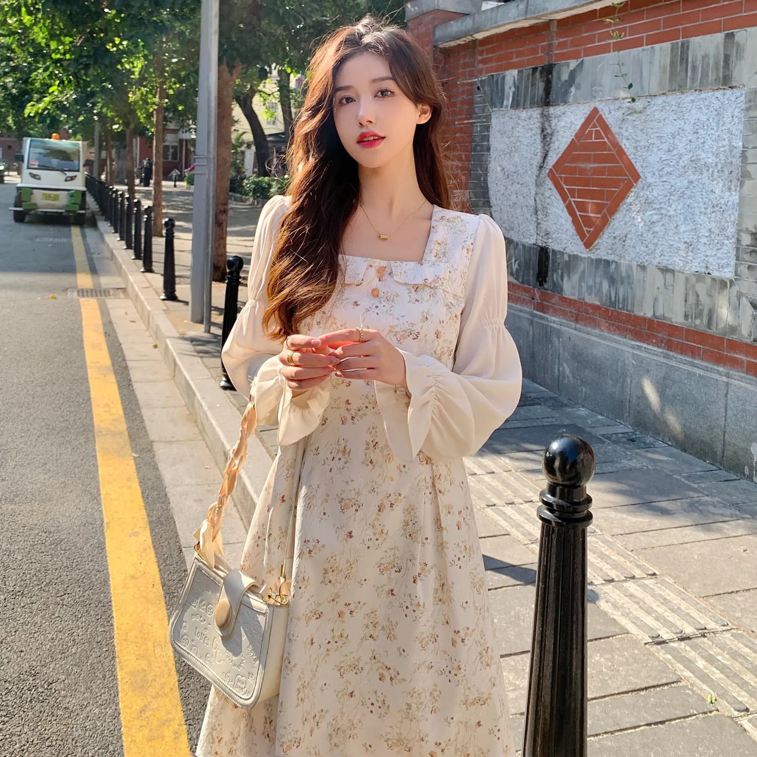Spring 2022 Korean Floral Dress Women Special-Interest Design French Retro Square Collar Lace Long Dress
Spring 2022 Korean Floral Dress Women Special-Interest Design French Retro Square Collar Lace Long Dress