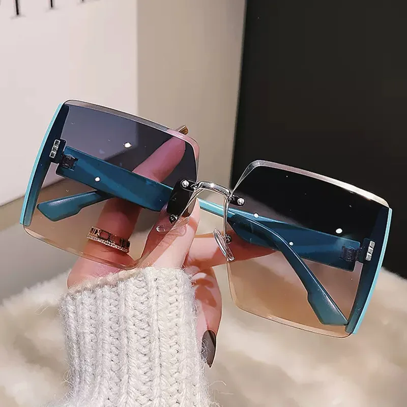 Fashion Luxury Accessory Trending Sunglasses Oversized Vintage Personality Rectangle Rimless Eyewear Women Men Glasses UV400
Fashion Luxury Accessory Trending Sunglasses Oversized Vintage Personality Rectangle Rimless Eyewear Women Men Glasses UV400