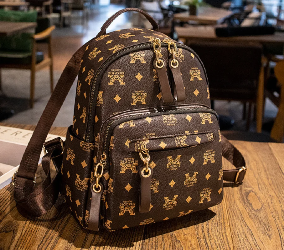 New Luxury European American 2023 Leather Shoulder Backpack Women Travel Backpacks Large-Capacity Student School Bag Handbag
New Luxury European American 2023 Leather Shoulder Backpack Women Travel Backpacks Large-Capacity Student School Bag Handbag