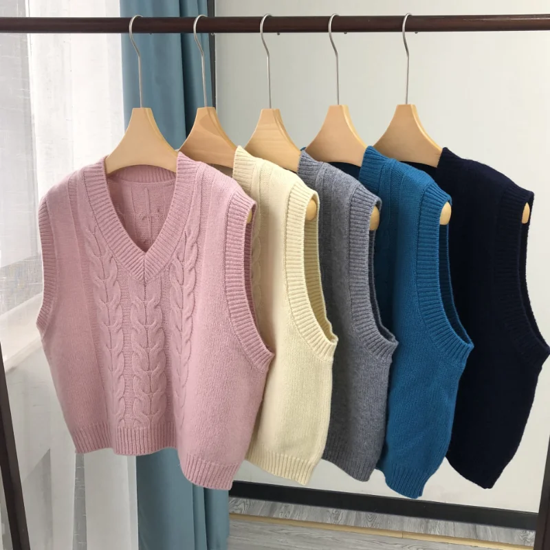 100% Wool Women's V-neck Sleeveless Sweater Vest Autumn and Winter New Women's Fashion Simple Knitted Tank All-match
100% Wool Women's V-neck Sleeveless Sweater Vest Autumn and Winter New Women's Fashion Simple Knitted Tank All-match