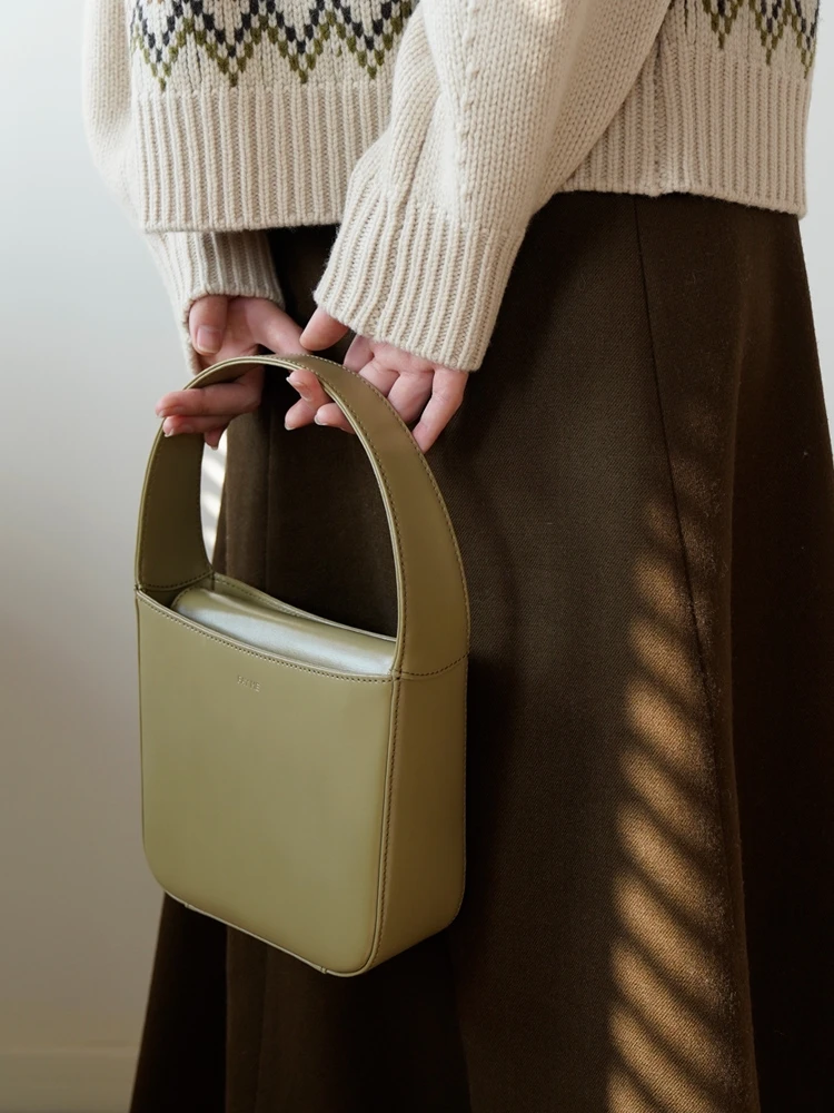 Vintage niche leather texture multicolor handbag small hand bag magnetic buckle women's bag
Vintage niche leather texture multicolor handbag small hand bag magnetic buckle women's bag