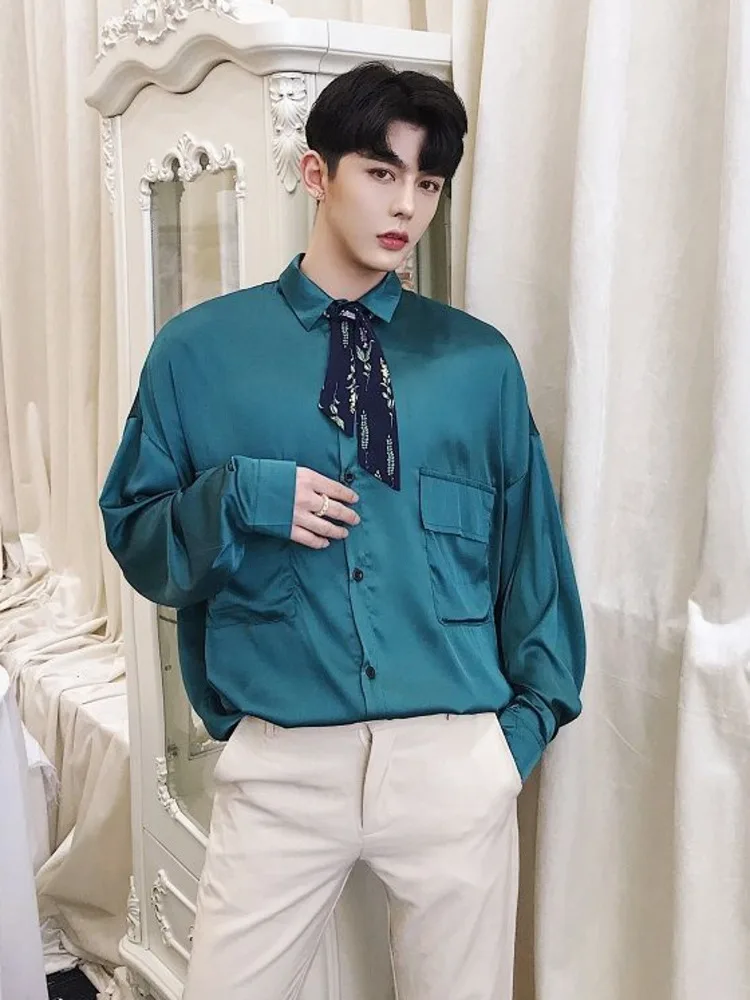 SYUHGFA 2022 Autumn Personality Tie Design Lapel Long Sleeve Shirt For Men Big Pocket Loose Casual Style Shirts Men Clothing
SYUHGFA 2022 Autumn Personality Tie Design Lapel Long Sleeve Shirt For Men Big Pocket Loose Casual Style Shirts Men Clothing