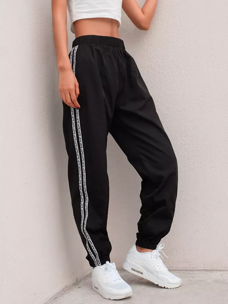 Streetwear Black Jogging Sweatpants Women Fashion Side Stripe Letter Print High Waist Jogger Sports Pants Female
Streetwear Black Jogging Sweatpants Women Fashion Side Stripe Letter Print High Waist Jogger Sports Pants Female