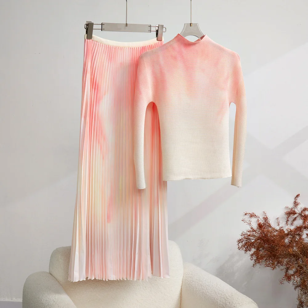 Женский элегантный плиссированный костюм Miyake, топ с принтом и юбка в японском стиле, универсальный приталенный комплект из 2 предметов большого размера, весна-лето 2023
Женский элегантный плиссированный костюм Miyake, топ с принтом и юбка в японском стиле, универсальный приталенный комплект из 2 предметов большого размера, весна-лето 2023