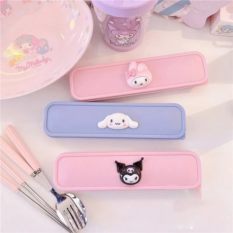 Sanrioed My Melody Cinnamoroll Kuromi Cartoon Ceramic Stainless Steel Portable Chopsticks Spoon and Fork Three-Piece Set
Sanrioed My Melody Cinnamoroll Kuromi Cartoon Ceramic Stainless Steel Portable Chopsticks Spoon and Fork Three-Piece Set