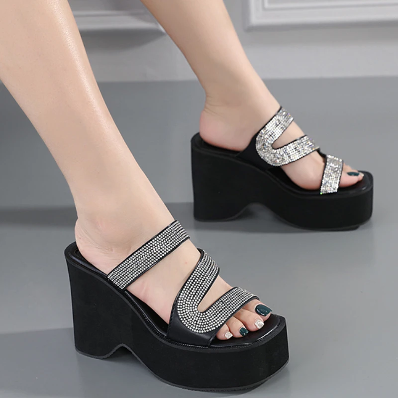 Female Shoes Ladies' Slippers Summer Clogs Woman Heeled Mules Glitter Slides On A Wedge Rubber Flip Flops Platform 2022 Beach Hi
Female Shoes Ladies' Slippers Summer Clogs Woman Heeled Mules Glitter Slides On A Wedge Rubber Flip Flops Platform 2022 Beach Hi