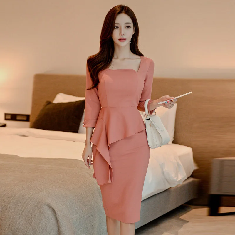 2020 new women's OL professional temperament square collar fake two-piece three-quarter sleeve bag hips slim mid-length dress
2020 new women's OL professional temperament square collar fake two-piece three-quarter sleeve bag hips slim mid-length dress