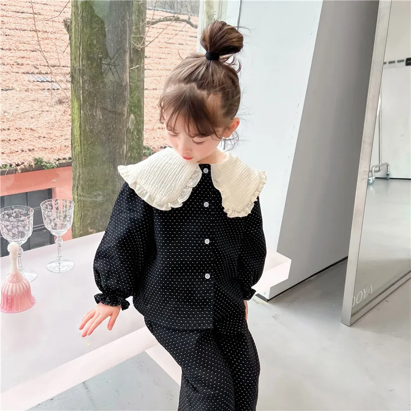 2022 Spring Korean Girls' Small Fragrant Wind Doll Neck Top + Nine Point Wide Leg Pants Set
2022 Spring Korean Girls' Small Fragrant Wind Doll Neck Top + Nine Point Wide Leg Pants Set