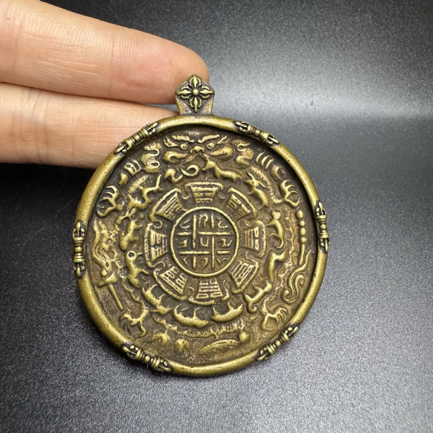 Ретро амулет из меди 
Ретро амулет из меди