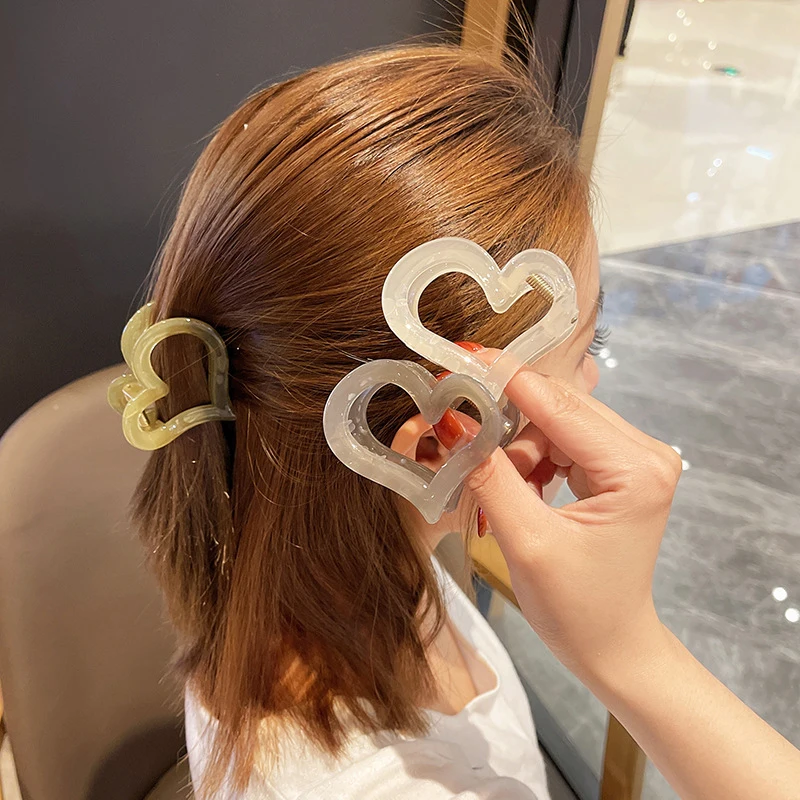 Fashion Heart Shape Hair Claws solid Color Acrylic Hair Grab Clips For Women Claw Crab Hair Accessories Buckle Bath Ponytail
Fashion Heart Shape Hair Claws solid Color Acrylic Hair Grab Clips For Women Claw Crab Hair Accessories Buckle Bath Ponytail