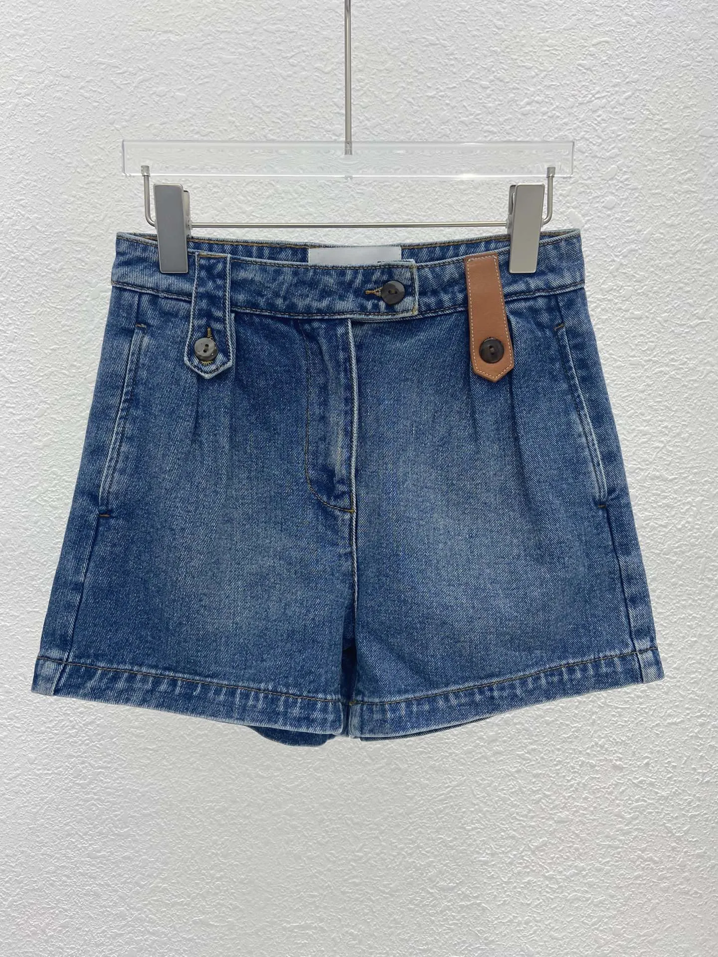 Female Clothing Women's Jeans Woman Clothes Shorts Summer 2022 Women's Pants High Waist Denim Shorts Urban Jeans Women's Shorts
Female Clothing Women's Jeans Woman Clothes Shorts Summer 2022 Women's Pants High Waist Denim Shorts Urban Jeans Women's Shorts