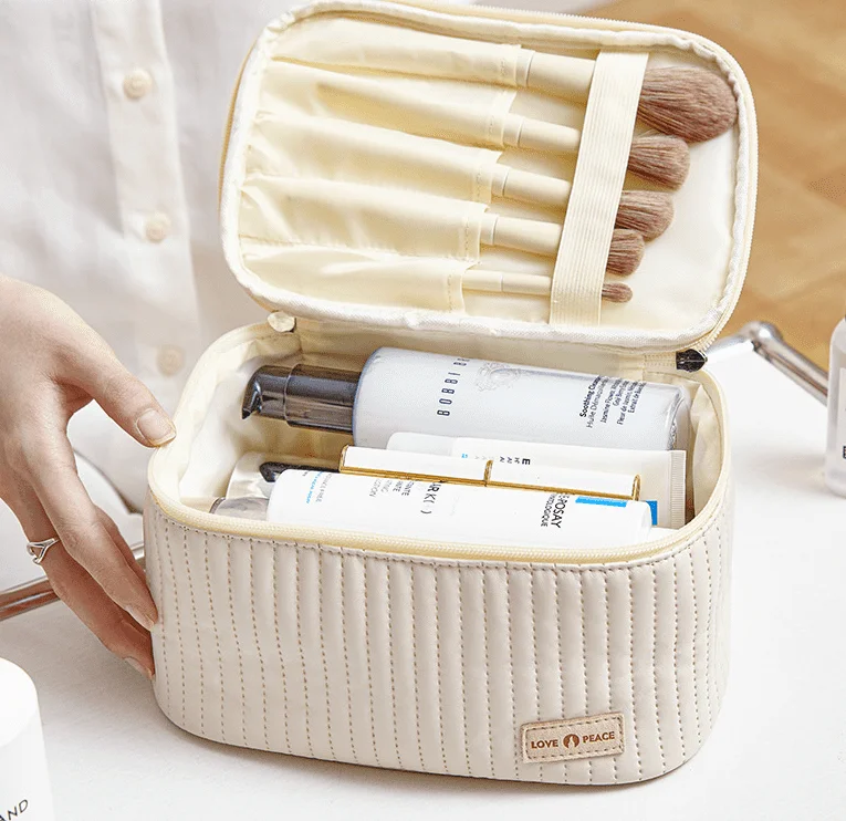 Portable Makeup Bag Travel Cosmetic Bags for Women Medium Pouch Cute Purse Make Up Organization Waterproof
Portable Makeup Bag Travel Cosmetic Bags for Women Medium Pouch Cute Purse Make Up Organization Waterproof