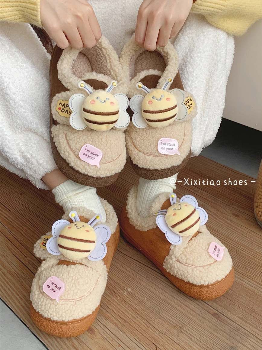 Bee Cute Cotton Home Slippers Shoes Female Winter Parent-child Wearing Non Slip Warm Boys' Girls' Baby Shoes Household Slipper
Bee Cute Cotton Home Slippers Shoes Female Winter Parent-child Wearing Non Slip Warm Boys' Girls' Baby Shoes Household Slipper