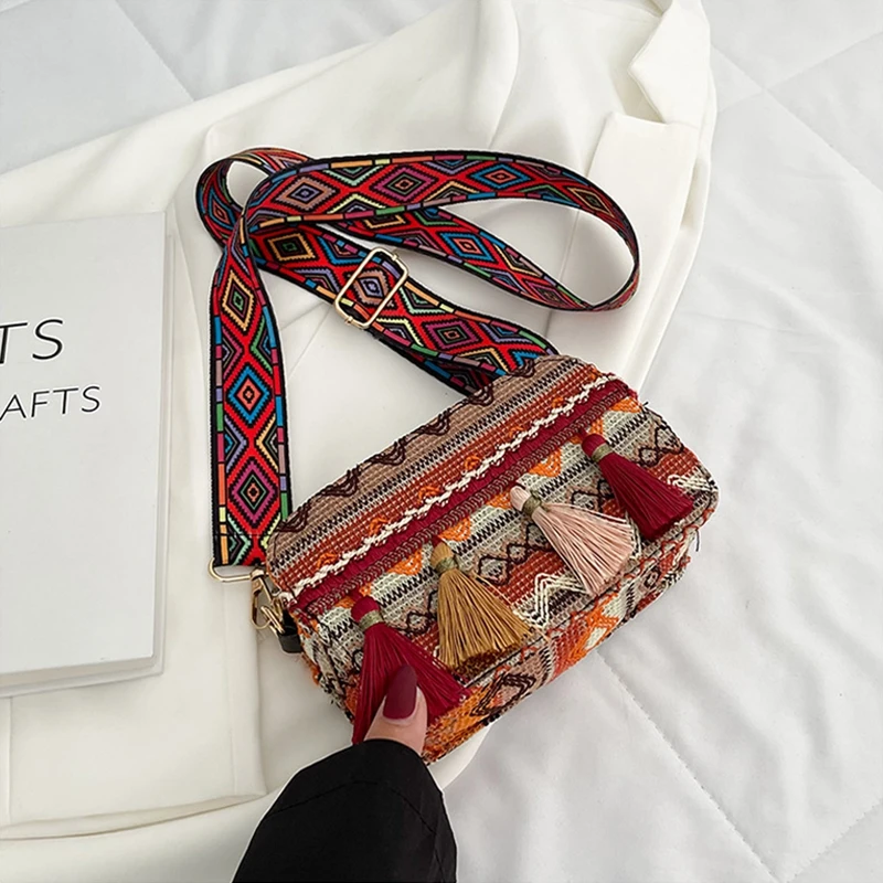Ethnic Tassels Cross-body Bag Women's Vintage Geometric Pattern Casual Shoulder Bags
Ethnic Tassels Cross-body Bag Women's Vintage Geometric Pattern Casual Shoulder Bags