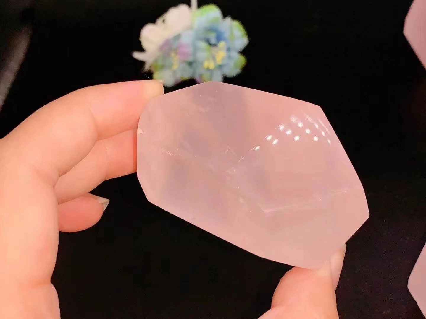 Natural Pink Arbitrary shape Crystal Rock Chips Lucky Healing Natural Stones and Minerals Health Decoration Furnishing
Natural Pink Arbitrary shape Crystal Rock Chips Lucky Healing Natural Stones and Minerals Health Decoration Furnishing