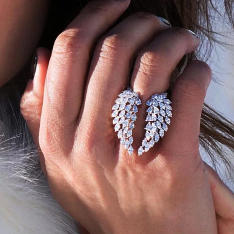 Korean Fashion New Women's Open Rings Adjustable Zircon Wings Finger Ring Bride Wedding Engagement Statement Jewelry Gift
Korean Fashion New Women's Open Rings Adjustable Zircon Wings Finger Ring Bride Wedding Engagement Statement Jewelry Gift