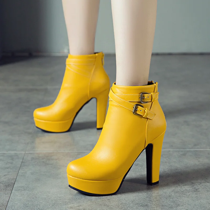 Fashion Short Boots Women Sexy Platform Ankle Boots For Women High Heels Black Red Yellow White Boots Ladies Shoes Large Size 43
Fashion Short Boots Women Sexy Platform Ankle Boots For Women High Heels Black Red Yellow White Boots Ladies Shoes Large Size 43