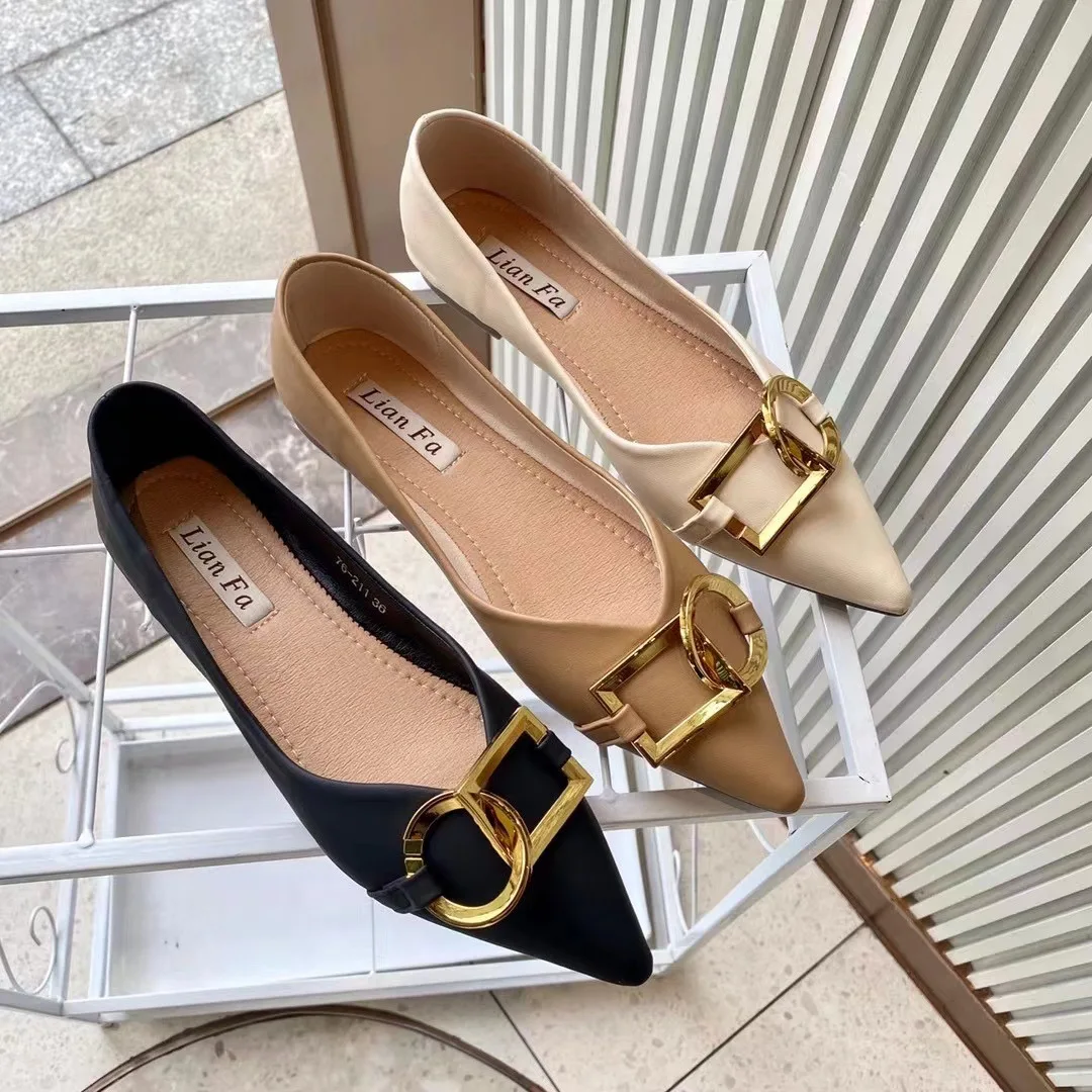 2022 Spring Summer Pointed Toe Rhinestone Women Flat Heel Shoes Solid Color Shallow Mouth Female Flats Soft Sole Size 35-39
2022 Spring Summer Pointed Toe Rhinestone Women Flat Heel Shoes Solid Color Shallow Mouth Female Flats Soft Sole Size 35-39