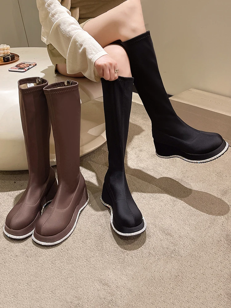 Женские сапоги с круглым носком, новинка 2022, женская обувь, привлекательные сапоги до бедра на высоком каблуке, на молнии, со стразами, на рез... 
Женские сапоги с круглым носком, новинка 2022, женская обувь, привлекательные сапоги до бедра на высоком каблуке, на молнии, со стразами, на рез...