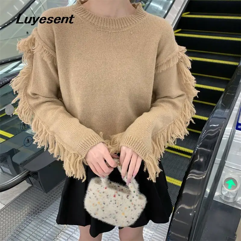 Женский однотонный пуловер с бахромой, свитер сезона осень 2023, женские белые свитеры цвета хаки с длинным рукавом и круглым вырезом, модная одежда в Корейском стиле
Женский однотонный пуловер с бахромой, свитер сезона осень 2023, женские белые свитеры цвета хаки с длинным рукавом и круглым вырезом, модная одежда в Корейском стиле
