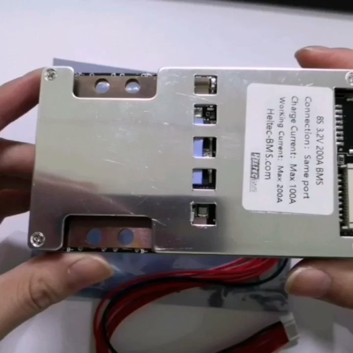Battery protection board Heltec BMS 8S 200A applicable to all kinds of common customized high and medium power lithium lifepo4
Battery protection board Heltec BMS 8S 200A applicable to all kinds of common customized high and medium power lithium lifepo4