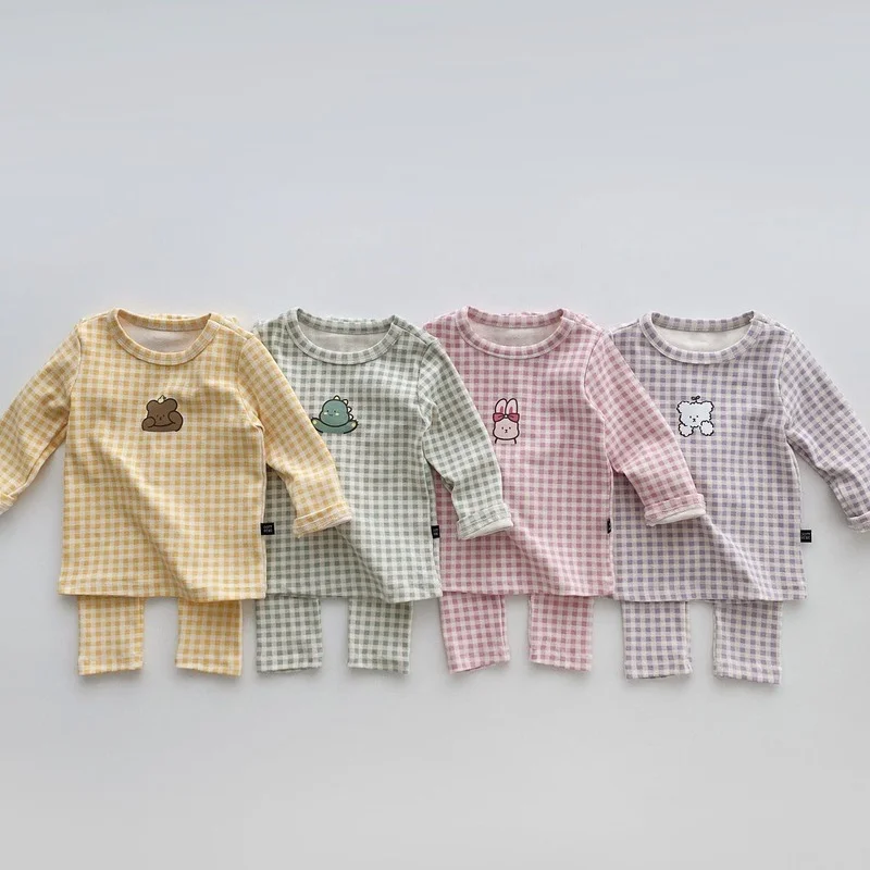 2022 Autumn baby pajamas sets candy color plaid Girls Home Wear Cartoon animal Boys cotton sleepwear
2022 Autumn baby pajamas sets candy color plaid Girls Home Wear Cartoon animal Boys cotton sleepwear