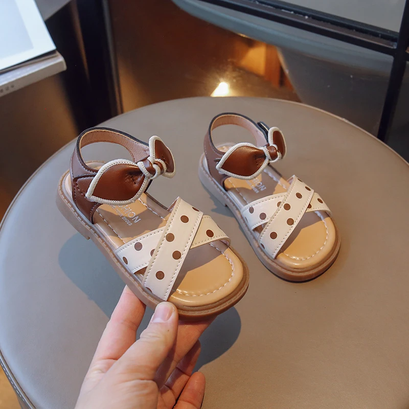 Child Polka Dot Cross Bow National Style Children Open-toe Cute Girls Sandals Summer New 2023 Retro Versatile Kids Casual Shoes
Child Polka Dot Cross Bow National Style Children Open-toe Cute Girls Sandals Summer New 2023 Retro Versatile Kids Casual Shoes