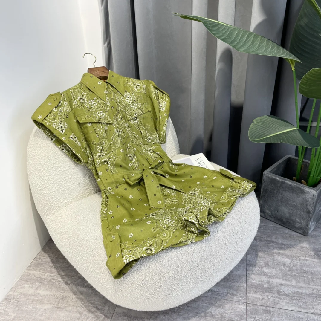 Latest 2022 Summer Top Quality Linen Green Pink Paisley Floral Print Flat Flap Pockets Holiday Playsuits with Fabric Belt Women
Latest 2022 Summer Top Quality Linen Green Pink Paisley Floral Print Flat Flap Pockets Holiday Playsuits with Fabric Belt Women