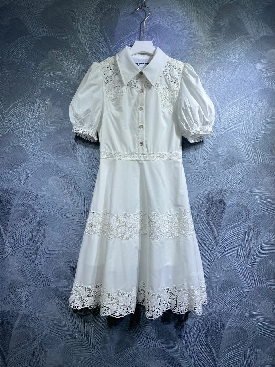 Summer White Color Women Luxury Dress Puff Sleeves Turn-Down Neck Hollow Out Slim Fit Lady Ball Gown Dresses Clothes
Summer White Color Women Luxury Dress Puff Sleeves Turn-Down Neck Hollow Out Slim Fit Lady Ball Gown Dresses Clothes