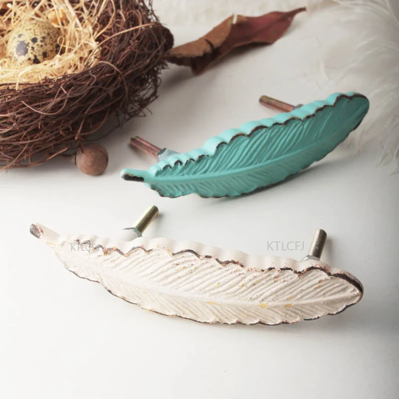 Ktlcfj Feather Small Handle European Cabinet Door Classic Fantasy Feather Knob and Antique White Wardrobe Double Hole Handles
Ktlcfj Feather Small Handle European Cabinet Door Classic Fantasy Feather Knob and Antique White Wardrobe Double Hole Handles