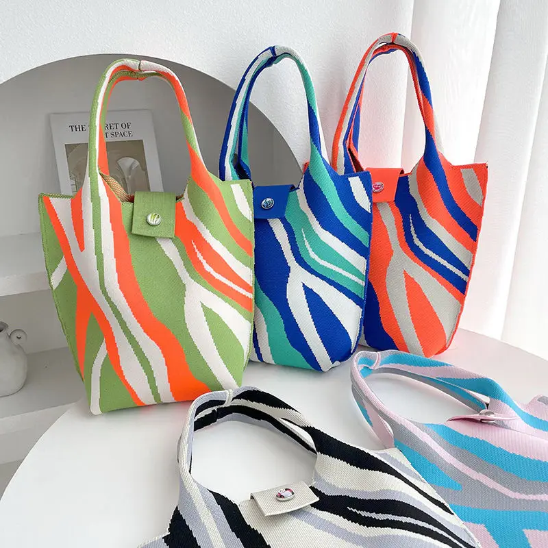 Women's Bags Designed 2023 Women's Shoulder Bag Women's Bag Ripple Knitted Handbag Handbag Large Capacity Casual Bucket Bag
Women's Bags Designed 2023 Women's Shoulder Bag Women's Bag Ripple Knitted Handbag Handbag Large Capacity Casual Bucket Bag