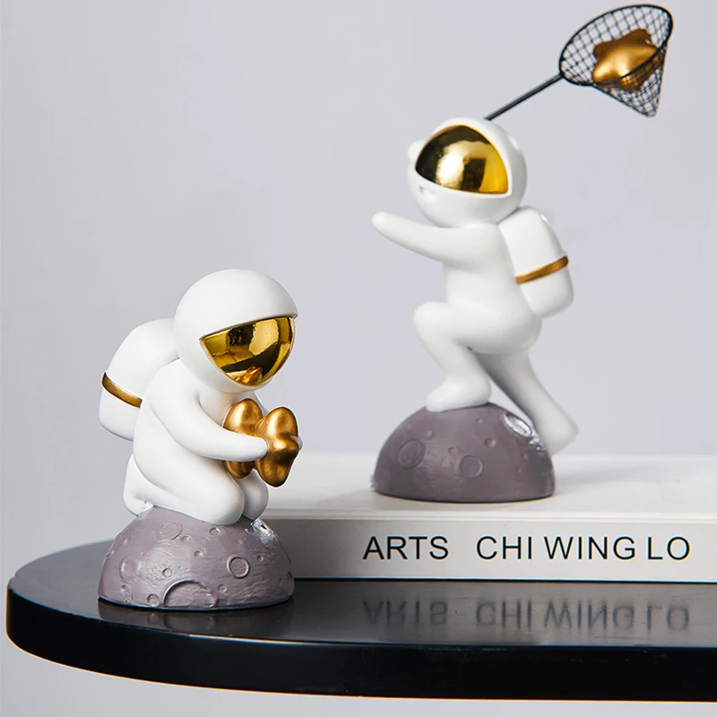 Astronaut Creative Resin Decoration Modern Home Furnishings Room Decoration Gift TV Cabinet Bookcase Small Astronaut Decoration
Astronaut Creative Resin Decoration Modern Home Furnishings Room Decoration Gift TV Cabinet Bookcase Small Astronaut Decoration