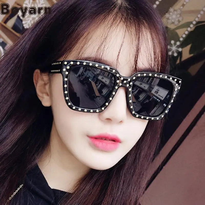 Boyarn New Large Frame Plated Imitation Diamond Sunglasses, Fashion Colorful Mercury Sunglasses, UV400 Shades Sunglasses
Boyarn New Large Frame Plated Imitation Diamond Sunglasses, Fashion Colorful Mercury Sunglasses, UV400 Shades Sunglasses