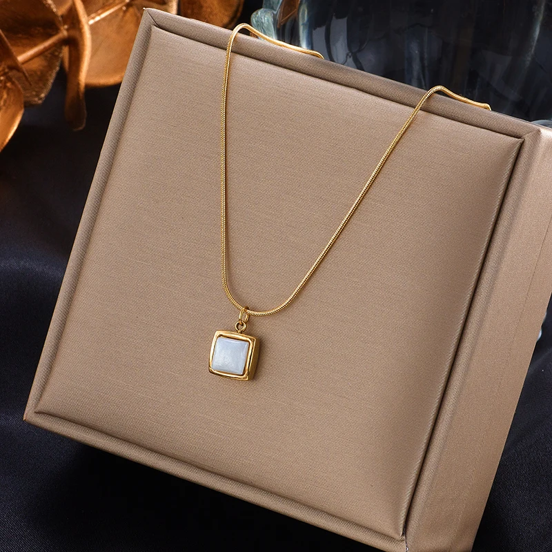 XIYANIKE 316L Stainless Steel Square Pendant Necklace For Women Vintage Thin Rope 2021 Trend Party Gift Fashion Jewelry collares
XIYANIKE 316L Stainless Steel Square Pendant Necklace For Women Vintage Thin Rope 2021 Trend Party Gift Fashion Jewelry collares