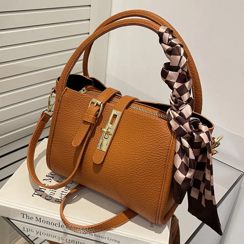 High Quality Women's Shoulder Bag 2022 New Women's Bag Trendy Fashion All-match Messenger Bag Western Style Handbag Bucket Bag
High Quality Women's Shoulder Bag 2022 New Women's Bag Trendy Fashion All-match Messenger Bag Western Style Handbag Bucket Bag