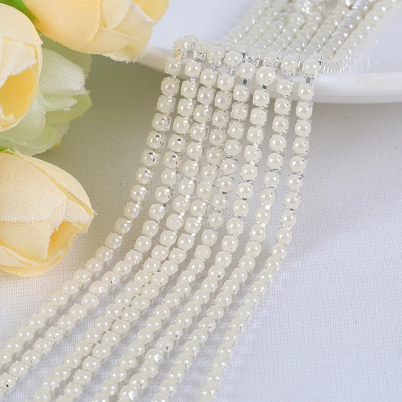 10 Yards 1 Row Pearl Rhinestone Claw Cup Chain Glitter 2MM Sew On Crystal Rhinestones Trim for Sewing Fabric Dress Accessories
10 Yards 1 Row Pearl Rhinestone Claw Cup Chain Glitter 2MM Sew On Crystal Rhinestones Trim for Sewing Fabric Dress Accessories