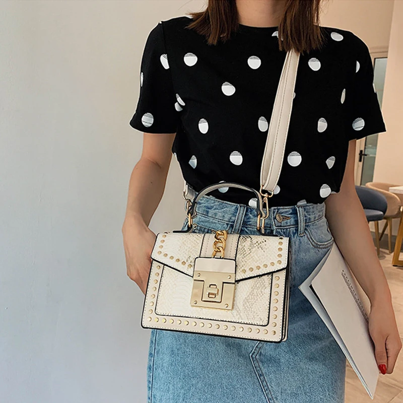 2022 sequins bag Shoulder Bag Women PU Leather Crossbody Bag Fashion Chains Messenger Bag Brands Lock Lady Handbag
2022 sequins bag Shoulder Bag Women PU Leather Crossbody Bag Fashion Chains Messenger Bag Brands Lock Lady Handbag